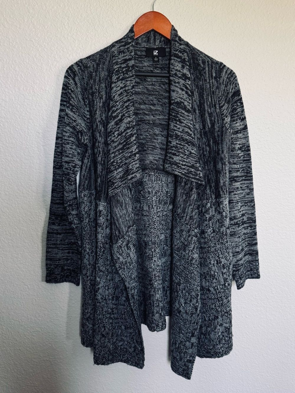 IZ Byer Black Gray Knit Shrug Sweater S